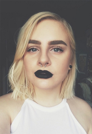 เจาะบนใบหน้า