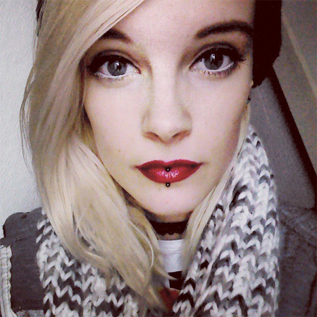 เจาะบนใบหน้า