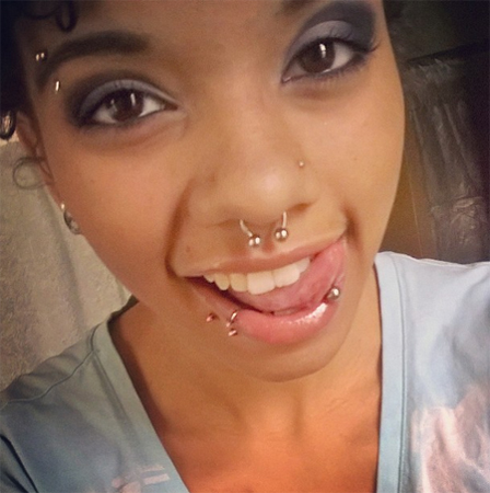 เจาะบนใบหน้า