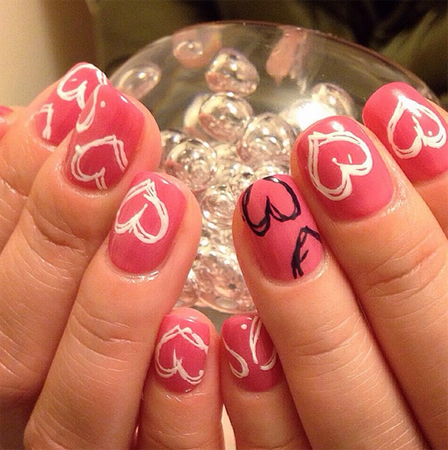 ลายเพ้นท์เล็บวันวาเลนไทน์