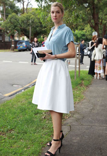 เสื้อเชิ้ตกับกระโปรง