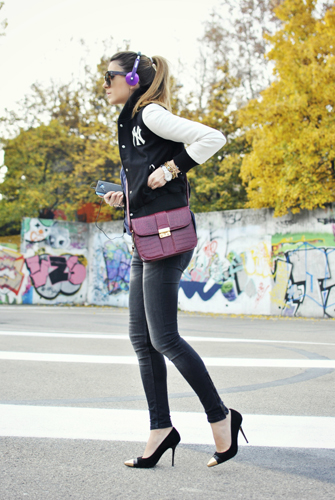 เสื้อแจ็คเก็ตไฮสคูล