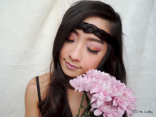 แต่งตาโทนสีม่วงชมพู