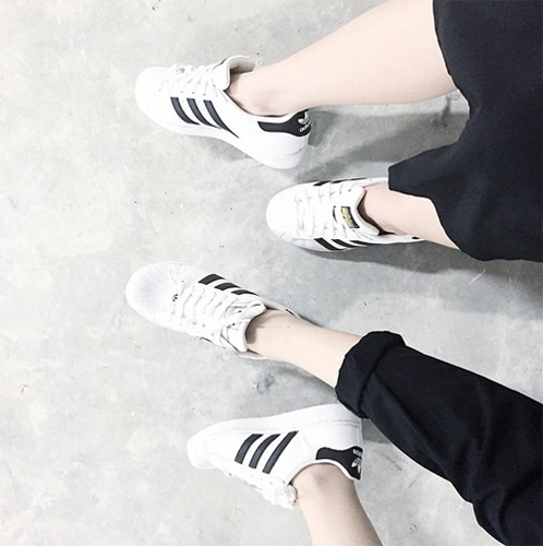 รองเท้าผ้าใบ