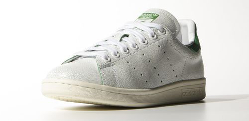 รองเท้าผ้าใบ