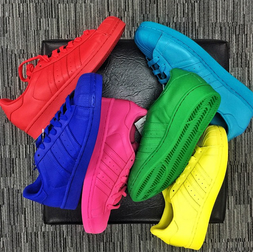 รองเท้าผ้าใบ