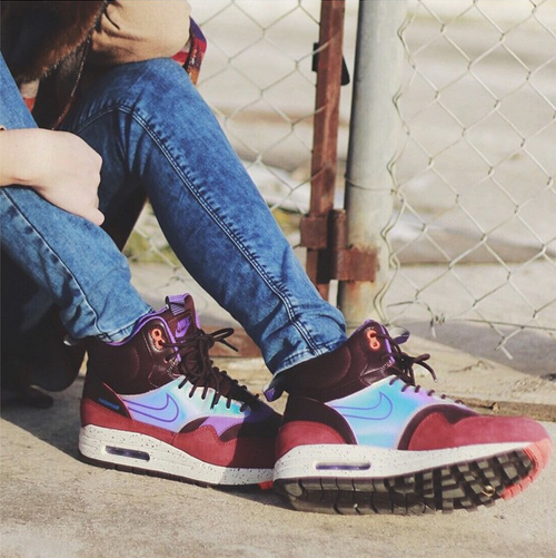 รองเท้าผ้าใบ