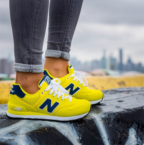 รองเท้าผ้าใบ