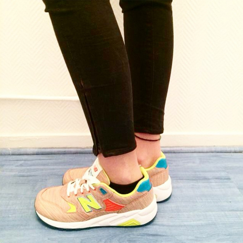 รองเท้าผ้าใบ