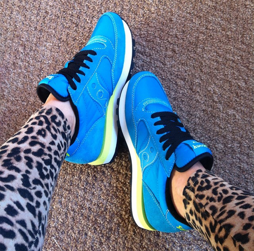 รองเท้าผ้าใบ