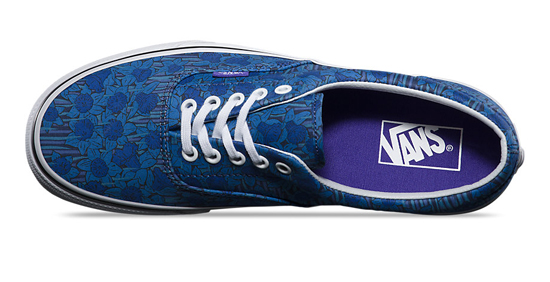 รองเท้าผ้าใบ