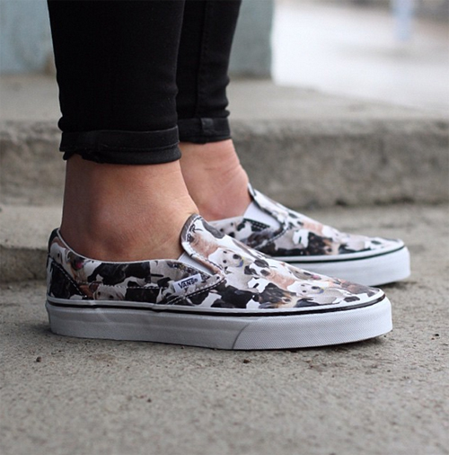 รองเท้าผ้าใบ