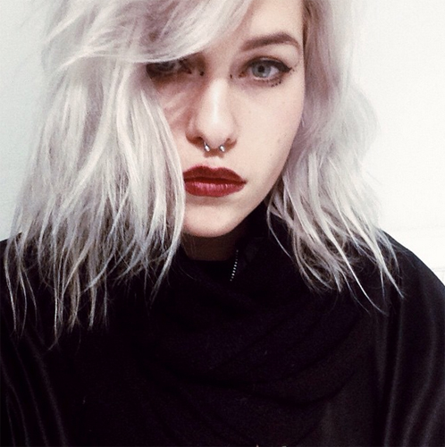 ผมสีเทา