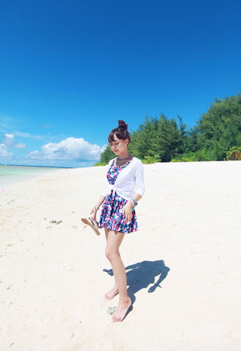 ชุดไปเที่ยวทะเล 