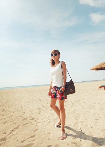 ชุดไปเที่ยวทะเล 