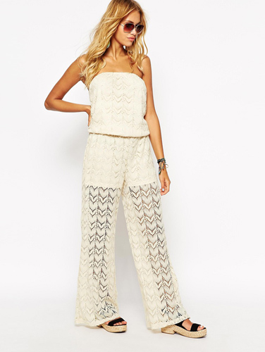 ชุดไปเที่ยวทะเล 