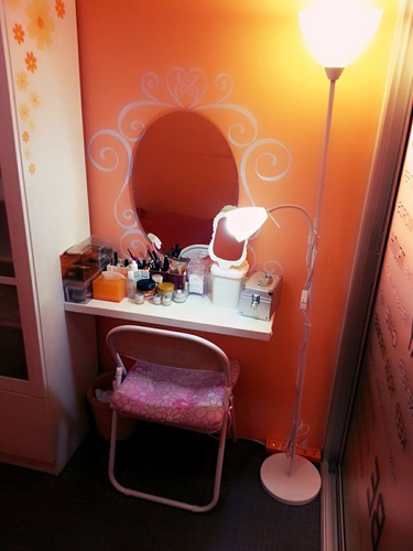 โต๊ะเครื่องแป้ง