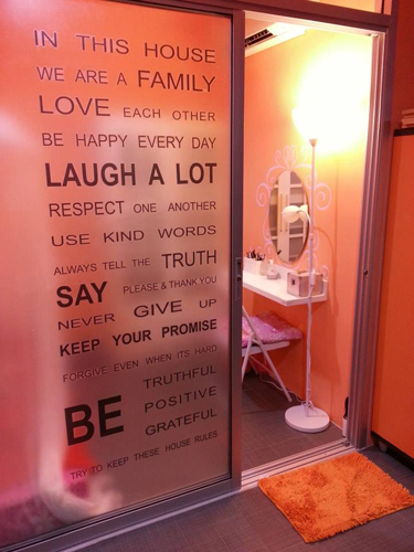 โต๊ะเครื่องแป้ง