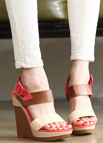 รองเท้าส้นเตารีด