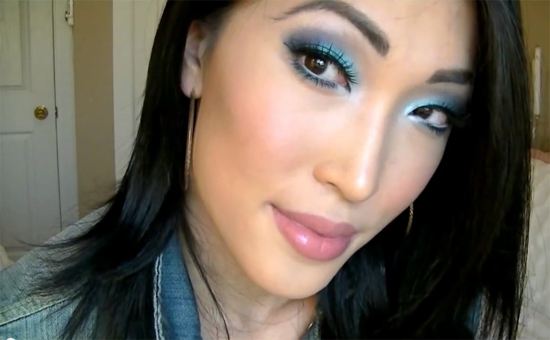 แต่งตาโทนสีฟ้า