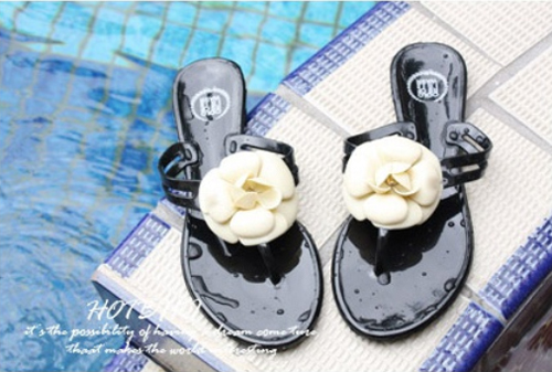 รองเท้าเที่ยวทะเล