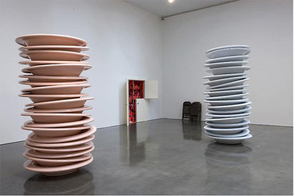  เฟอร์นิเจอร์ขนาดยักษ์