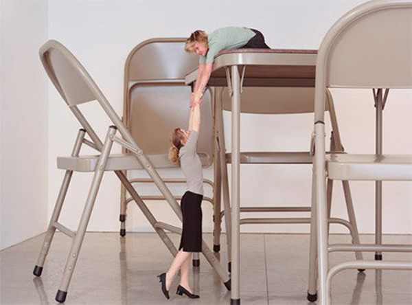  เฟอร์นิเจอร์ขนาดยักษ์