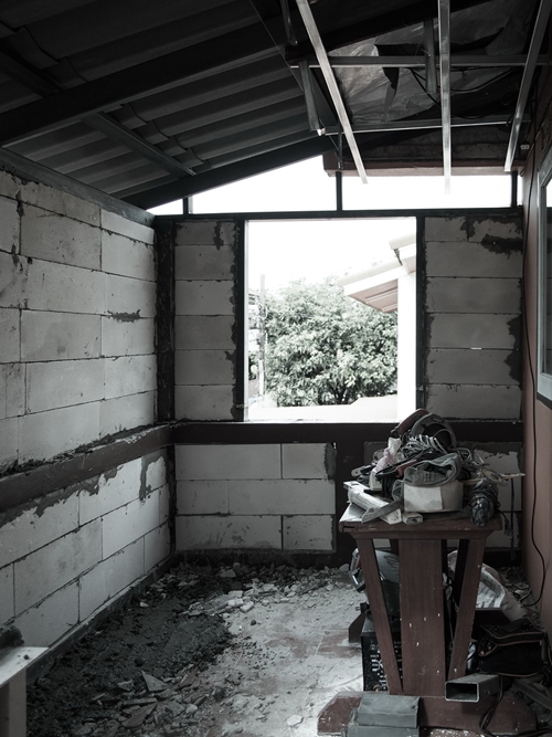 รีโนเวทห้องนอนเป็นห้องทำงานในตัว สวยขึ้นเยอะเลยอะ !