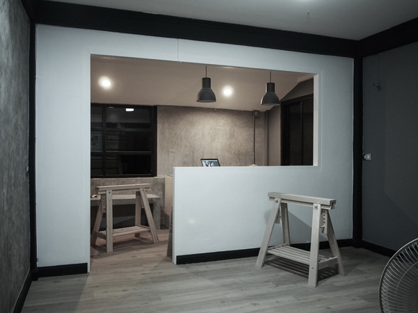 รีโนเวทห้องนอนเป็นห้องทำงานในตัว สวยขึ้นเยอะเลยอะ !