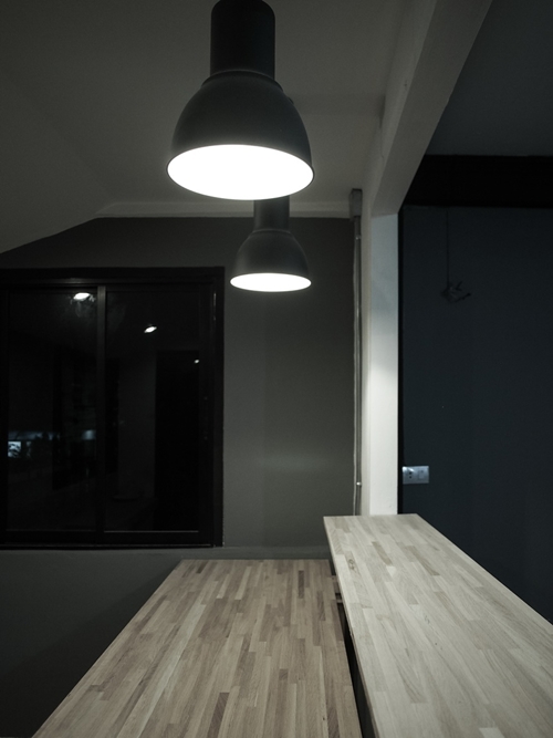 รีโนเวทห้องนอนเป็นห้องทำงานในตัว สวยขึ้นเยอะเลยอะ !