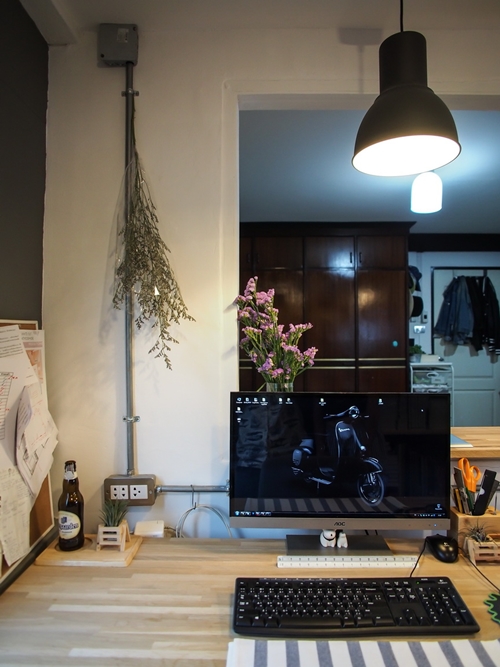 รีโนเวทห้องนอนเป็นห้องทำงานในตัว สวยขึ้นเยอะเลยอะ !