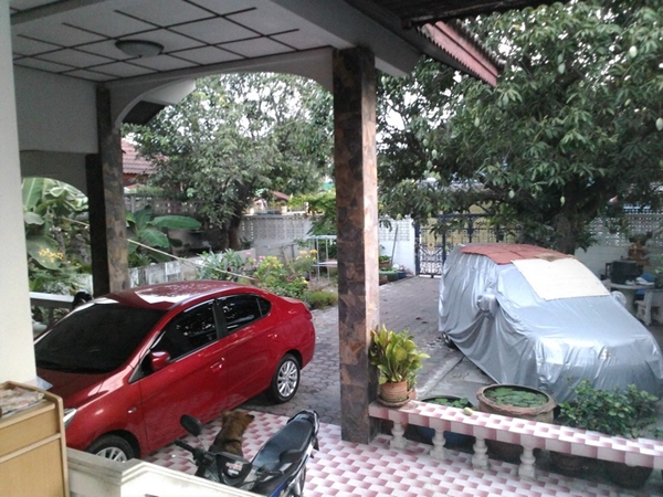 เปลี่ยนรั้วหน้าบ้านให้เป็นร้านค้า ทำกิจการเล็ก ๆ