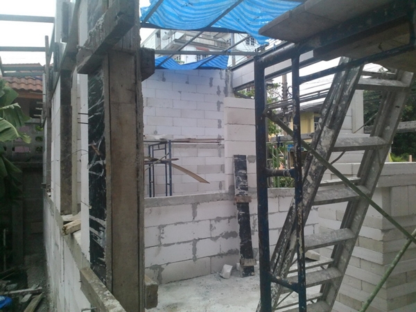 เปลี่ยนรั้วหน้าบ้านให้เป็นร้านค้า ทำกิจการเล็ก ๆ