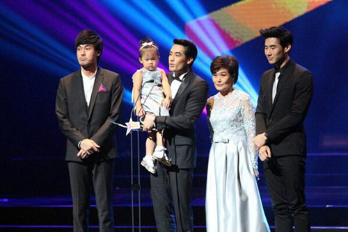 Nine Entertain Awards 2014 เจมส์ จิรายุ คว้าขวัญใจมหาชน