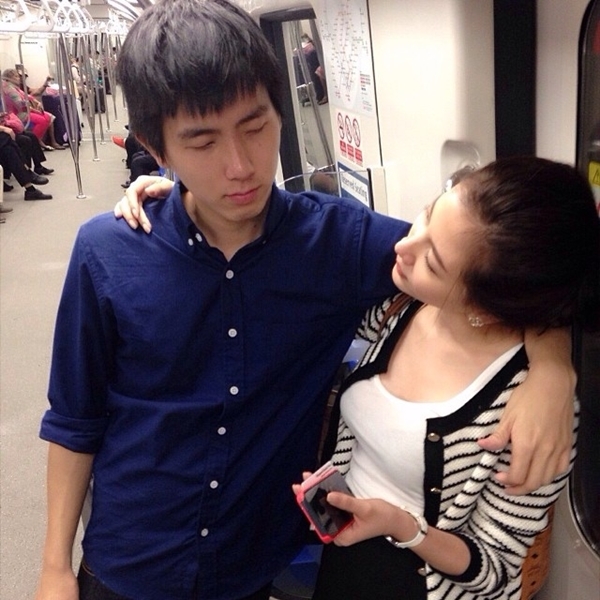 ใบเฟิร์น พิมพ์ชนก เที่ยวสิงคโปร์กับน้องชายแบบชิล ๆ