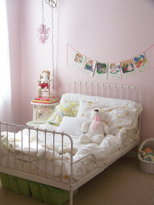 ห้องนอนเด็กแนววินเทจ นำของเก่ามาเล่าใหม่