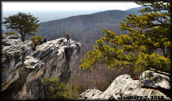 ชะง่อนผาน่าหวาดเสียว 