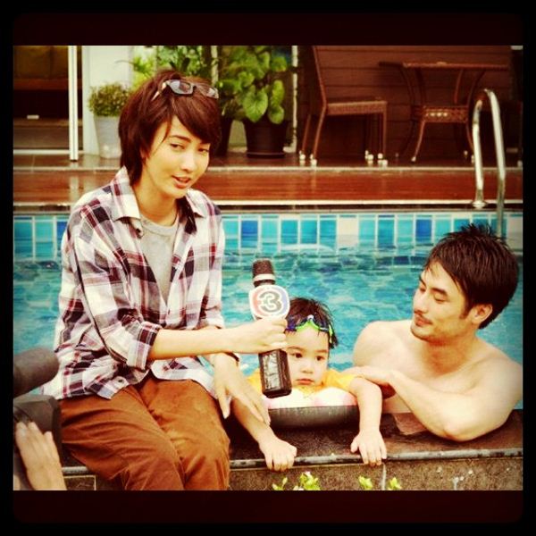 น้องปลาวาฬ หนุ่มน้อยขี้เล่น ในตะวันฉายในม่านเมฆ