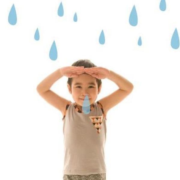 น้องปลาวาฬ หนุ่มน้อยขี้เล่น ในตะวันฉายในม่านเมฆ