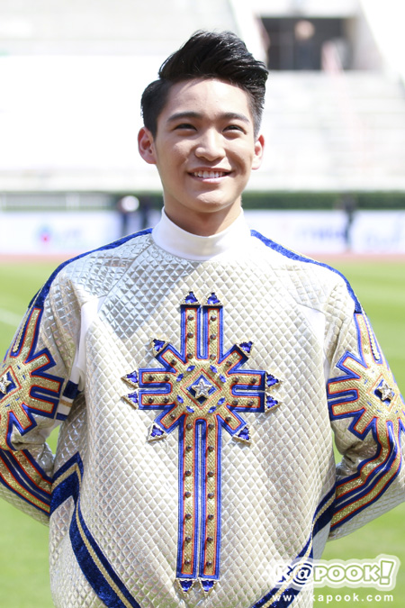 ประชันสาวสวยหนุ่มหล่อ งานบอลจุฬาฯ-ธรรมศาสตร์ 