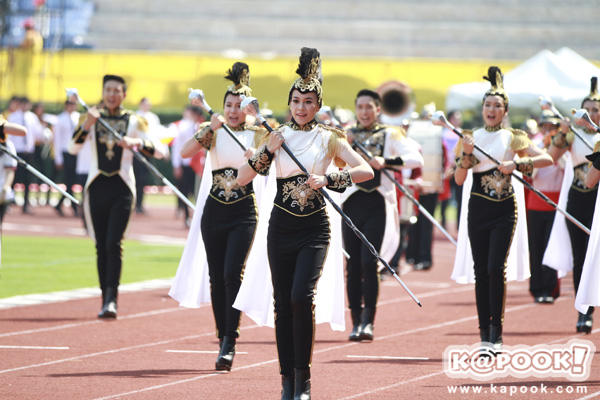ประชันสาวสวยหนุ่มหล่อ งานบอลจุฬาฯ-ธรรมศาสตร์ 