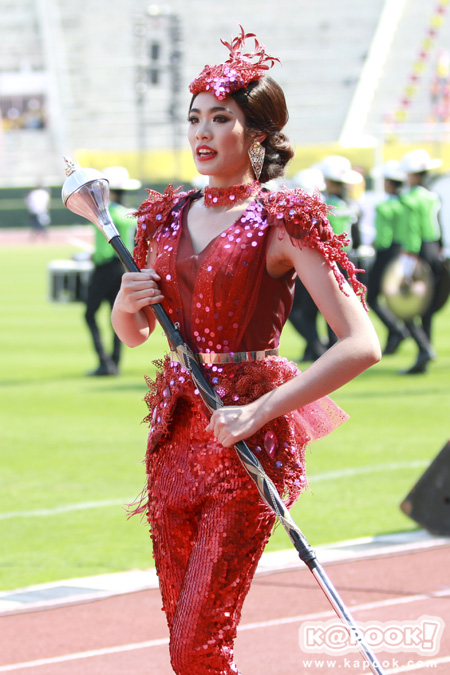 ประชันสาวสวยหนุ่มหล่อ งานบอลจุฬาฯ-ธรรมศาสตร์ 