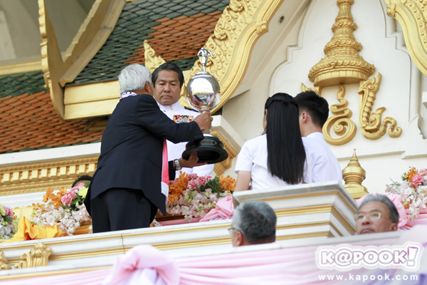 ประชันสาวสวยหนุ่มหล่อ งานบอลจุฬาฯ-ธรรมศาสตร์ 
