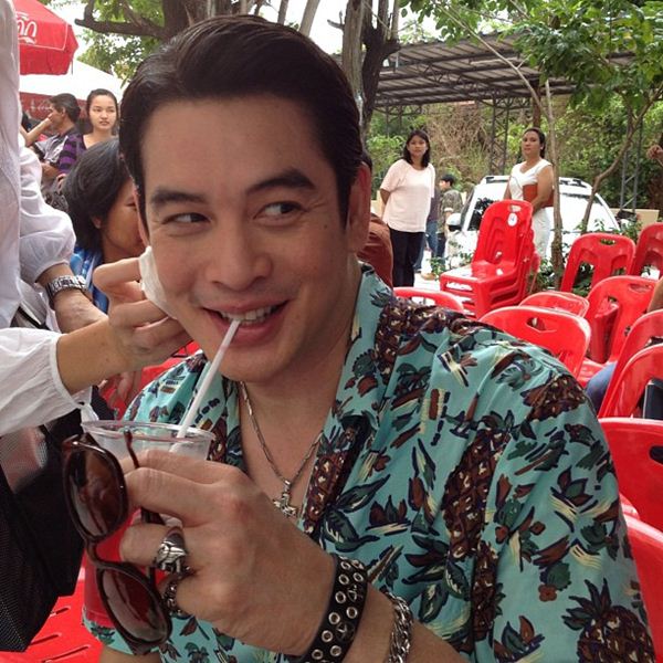 วิก 3 บวงสรวงละครซีรี่ย์ 3 ทหารเสือ ดาราพรึ่บ