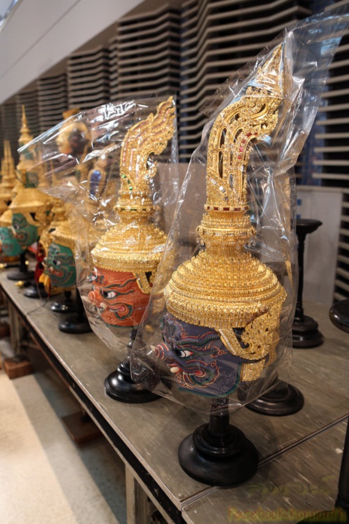 โขน จองถนน