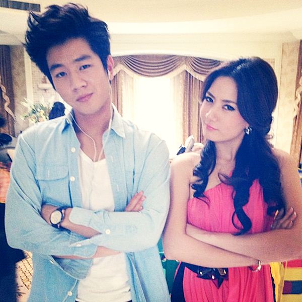 เบื้องหลังกอง มณีสวาท
