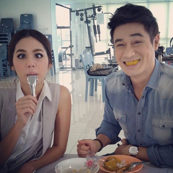 ภาพเบื้องหลัง จากกองถ่ายละคร คุณสามี (กำมะลอ) ที่รัก
