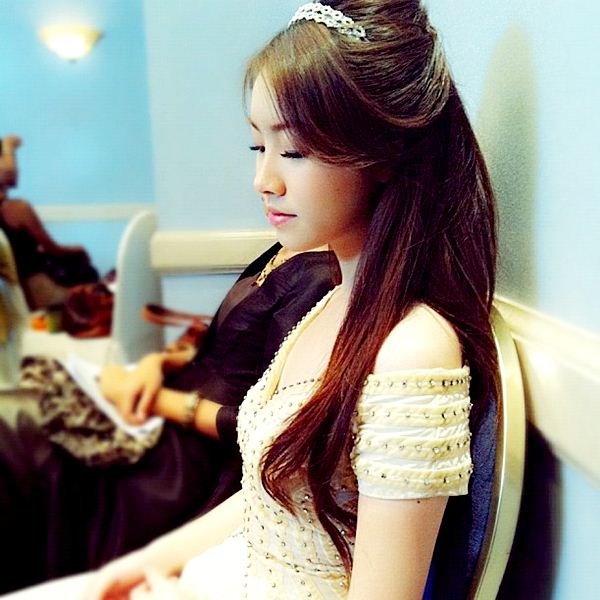 เบื้องหลังกอง มณีสวาท