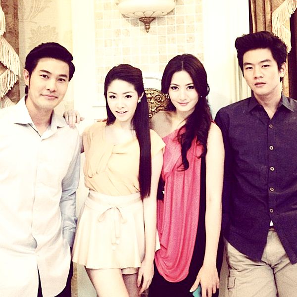 เบื้องหลังกอง มณีสวาท
