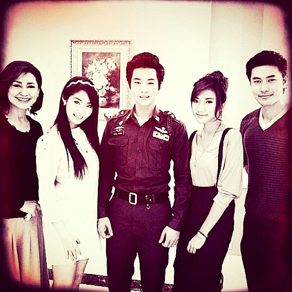 เบื้องหลังกอง มณีสวาท